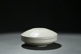 A DING WARE CIRCULAR BOX WITH COVER