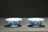 A PAIR OF BLUE AND WHITE 'EIGHT IMMORTALS' BOWL