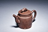 A YIXING CYLINDRICAL TEAPOT