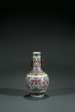 A CHINESE FAMILLE-ROSE VASE WITH BOX
