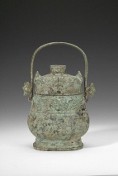 A Chinese ancient bronze lidded jar