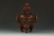 A Chinese carved bamboo censer