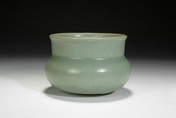 A LONGQUAN CELADON GLAZED FLASK