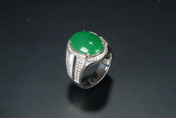 A 18K WHITE GOLD JADEITE RING WITH DIAMONDS