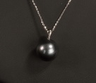 TAHITIAN BLACK PEARL NECKLACE