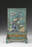 A CLOISONNE ENAMEL AND GILD TABLE SCREEN