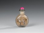 A SMALL INSIDE PAINTED SNUFF BOTTLE OF BIRDS