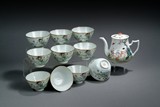 A SET OF ELEVEN FAMILLE ROSE PORCELAIN WARES