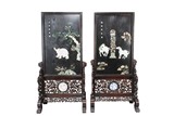 A PAIR OF LARGE APPLIQUE LACQUER SCREENS WITH CARVED STANDS
