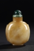 A FINE YELLOW AGATE SNUFF BOTTLE