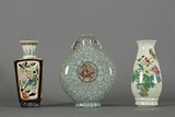 A GROUP OF THREE PORCELAIN VASES