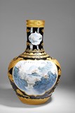 A LARGE PORCELAIN VASE