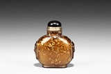 A SPLASHED GILT GLASS SNUFF BOTTLE