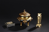 AN IMPERIAL PARCEL-GILT INCENSE GARNITURE SET