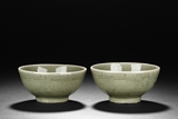 A PAIR OF LONGQUAN CELADON IMPRESSED BOWLS