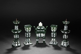 A FINE SPINACH JADE FIVE-PIECE ALTAR GARNITURE