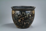 A LARGE GILT DECORATED LACQUER JARDINIERE