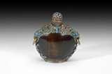 A CHINESE CLOISONNÉ ENAMELED SILVER AND HORN SNUFF BOTTLE