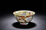 A GOLD-GROUND FAMILLE ROSE MILLE FLEURS BOWL