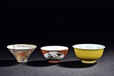 A SET OF THREE GLAZED BOWLS 