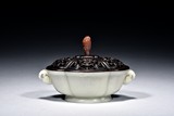 A WHITE JADE FLORIFORM BOWL