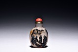 A CARVED AGATE SNUFF BOTTLE