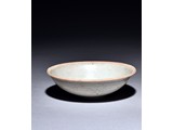 A GROUP OF TWO WHITE GLAZED BOWLS