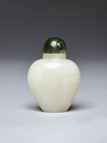 A WHITE JADE 'INSCRIPTION' SNUFF BOTTLE