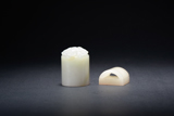 A SET OF TWO WHITE JADE SEALS