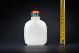 A LARGE AND RARE WHITE JADE SNUFF BOTTLE