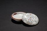 A DOT-DECORATED PORCELAIN INK PASTE BOX