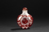 A RED OVERLAY 'TAIJI' GLASS SNUFF BOTTLE