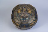 A CLOISONNE ENAMEL BRONZE CIRCULAR BOX AND COVER