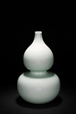 A CELADON GLAZED 'DOUBLE GOURD' VASE