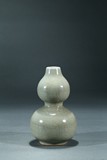 A LONGQUAN CELADON GLAZED DOUBLE-GOURD VASE