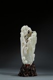 A WHITE JADE CARVED FINGER-CITRON