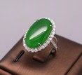 AN IMPERIAL GREEN JADEITE JADE DIAMOND RING