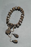 AN IMPERIAL AGARWOOD 'GOLD & PEARL BEAD' ROSARY BRACELET
