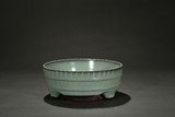 A LONGQUAN CELADON TRIPOD WASHER