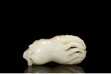 A WHITE JADE FINGER CITRON CARVING