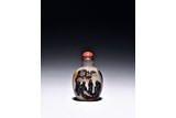 A CARVED AGATE SNUFF BOTTLE