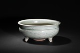 A LONGQUAN CELADON TRIPOD CENSER