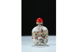 YONG SHOUTIAN: INSIDE-PAINTED GLASS 'WARRIORS' SNUFF BOTTLE