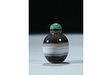 A BANDED AGATE CARVED SNUFF BOTTLE