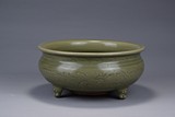 A LONGQUAN CELADON TRIPOD CENSER