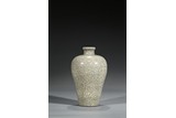 A GE-TYPE MEIPING VASE