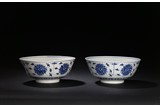 A PAIR OF BLUE AND WHITE 'LOTUS' BOWLS
