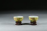A PAIR OF FAMILLE ROSE 'BAMBOO' BOWLS 