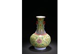 A FAMILLE-ROSE LIME-GREEN GROUND VASE 