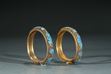 A PAIR OF CHINESE KINGFISHER FEATHER GILT SILVER WIRE BANGLES